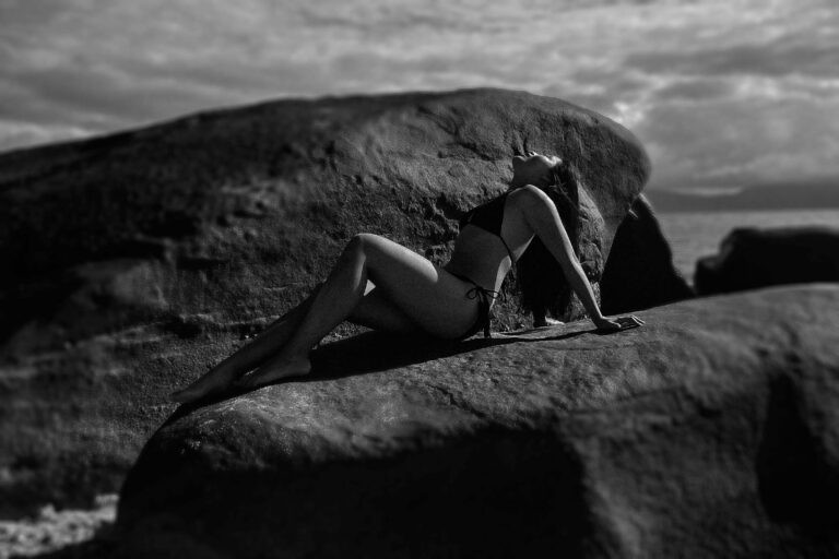 Cairns Sexy Boudoir Shoot | Min Xu Photography
